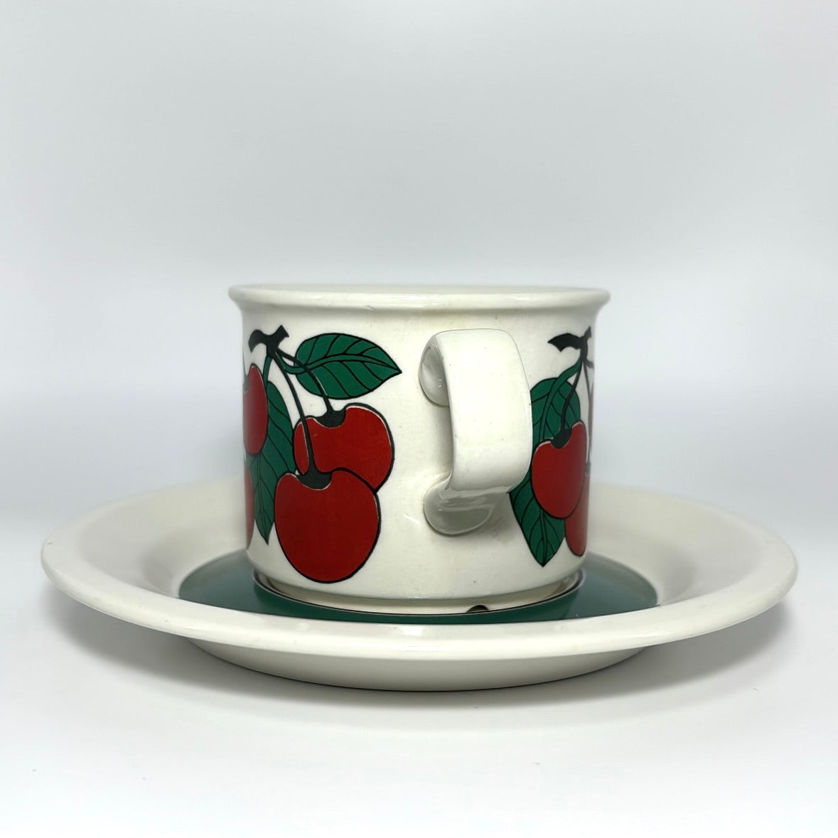 ARABIA kirsikka コーヒーカップ&ソーサー　さくらんぼ ARABIA kirsikka コーヒーカップ&ソーサー さくらんぼ