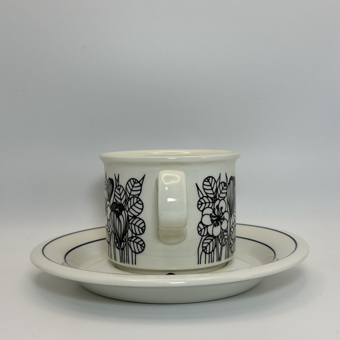 ARABIA Krokus black&white カップ＆ソーサー C&S （アラビア/クロッカス） ※傷あり
