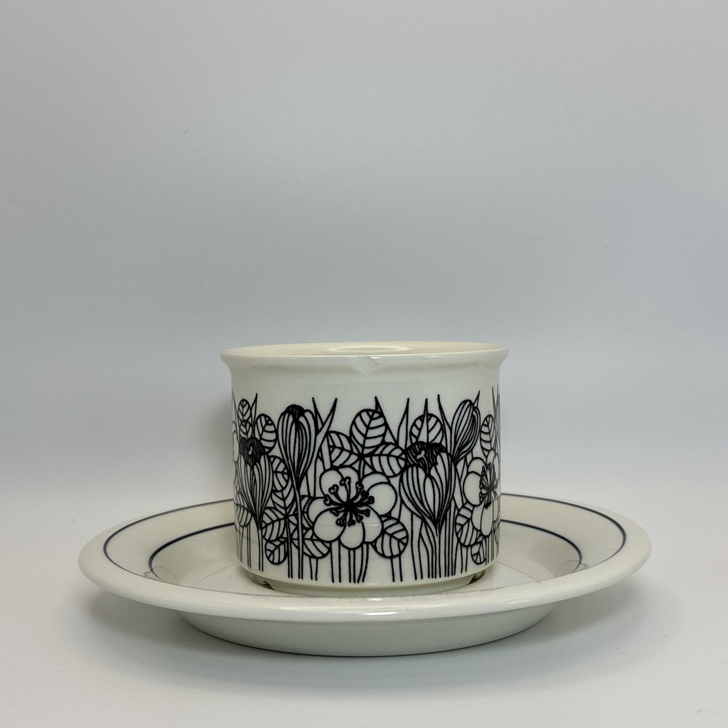 ARABIA Krokus black&white カップ＆ソーサー C&S （アラビア/クロッカス） ※傷あり