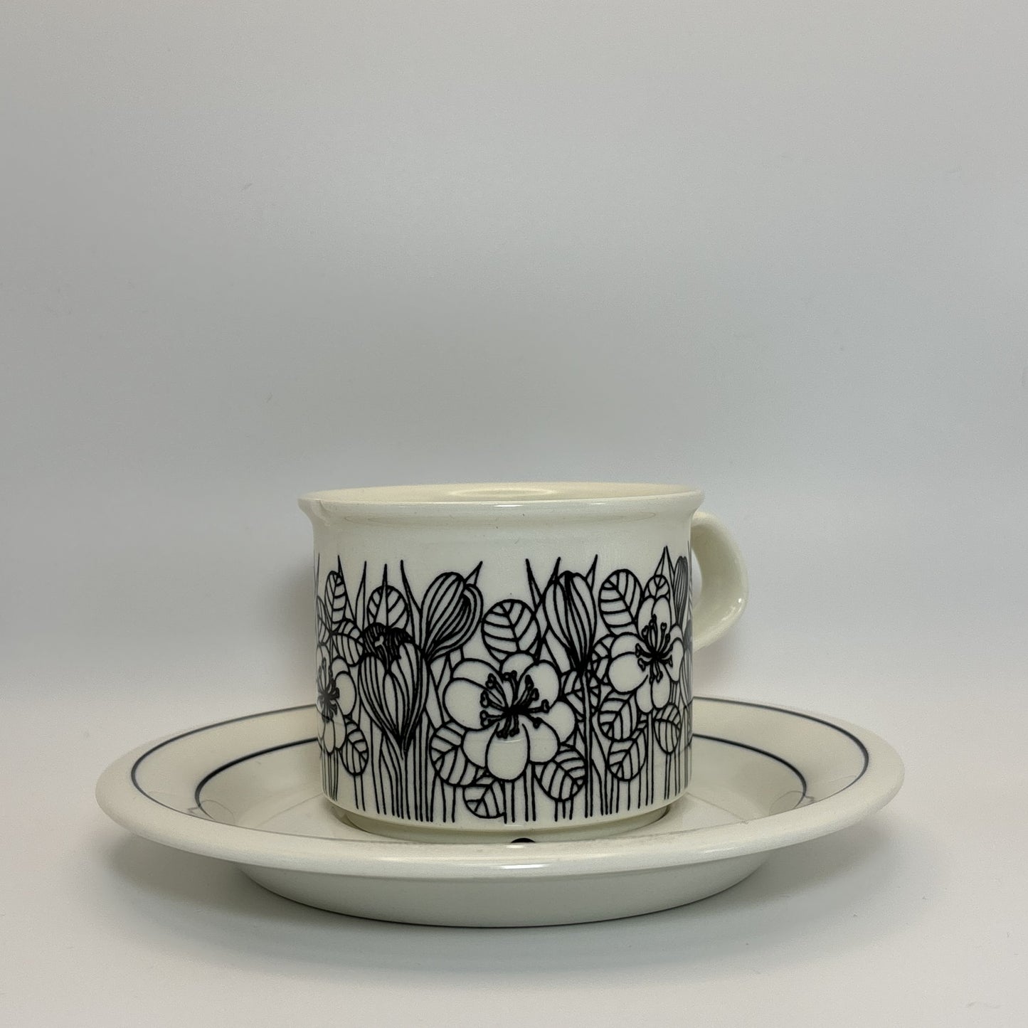 ARABIA Krokus black&white カップ＆ソーサー C&S （アラビア/クロッカス） ※傷あり