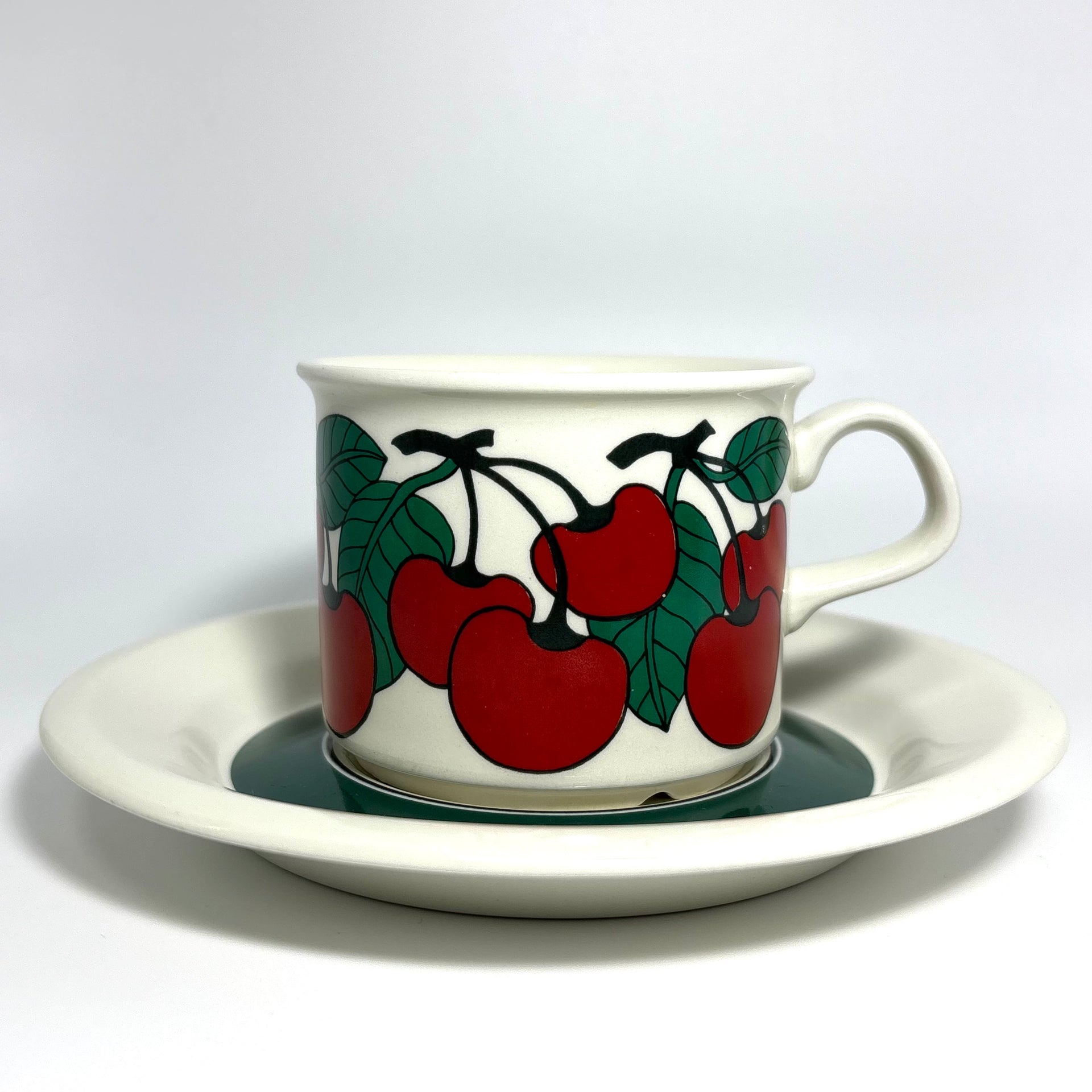 ARABIA Kirsikka コーヒーカップ＆ソーサー C&S （アラビア/キルシッカ