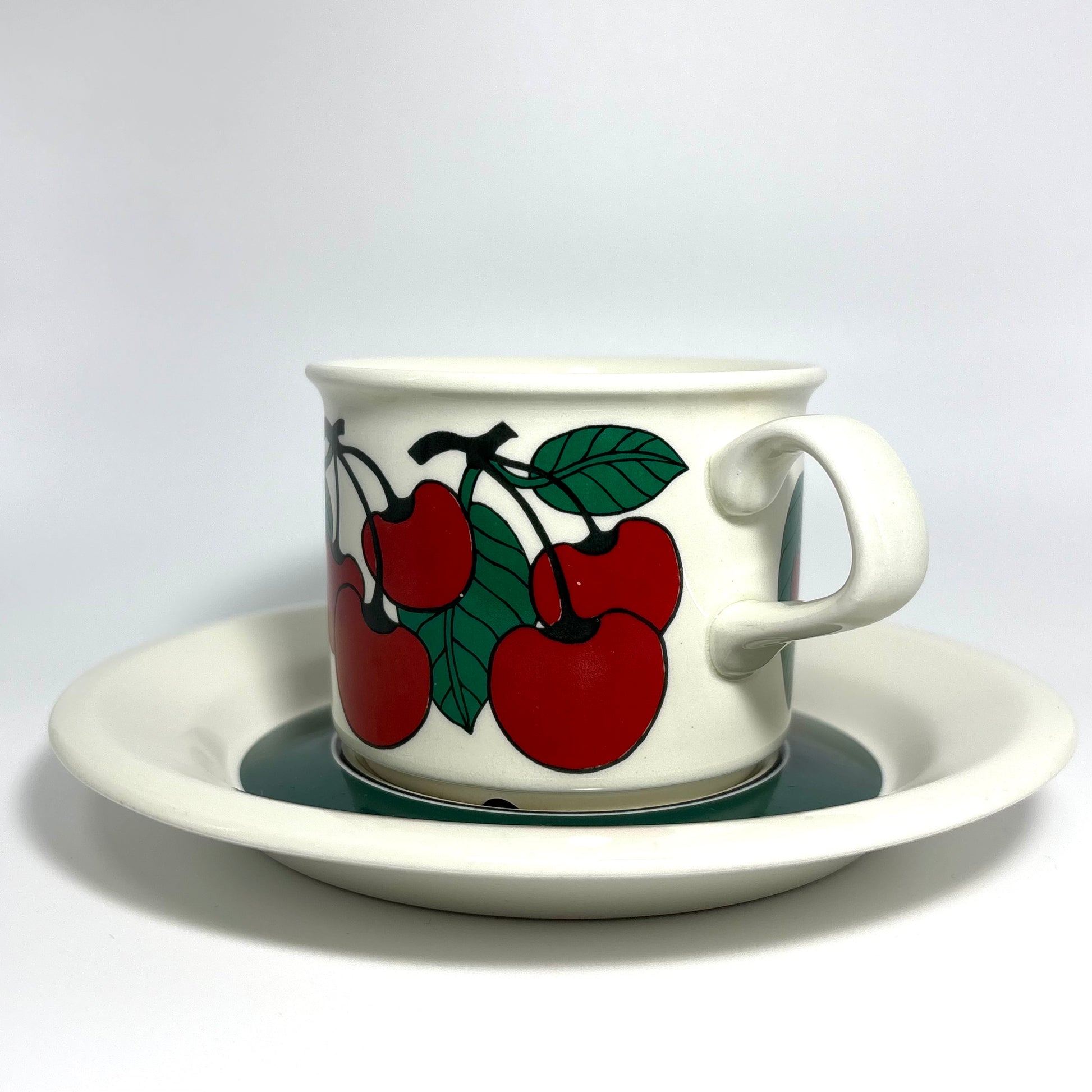 ARABIA Kirsikka コーヒーカップ＆ソーサー C&S （アラビア/キルシッカ