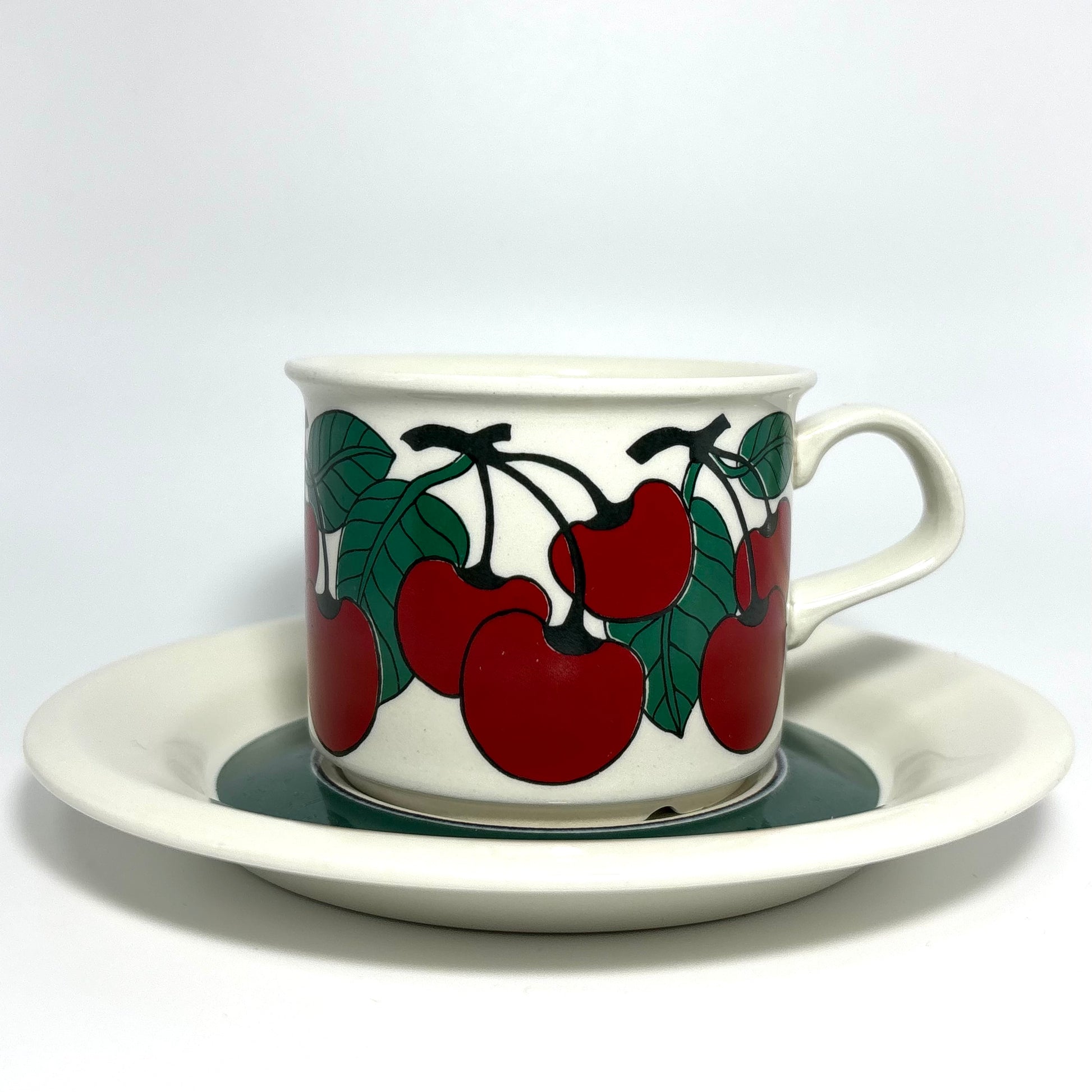 ARABIA Kirsikka コーヒーカップ＆ソーサー C&S （アラビア/キルシッカ