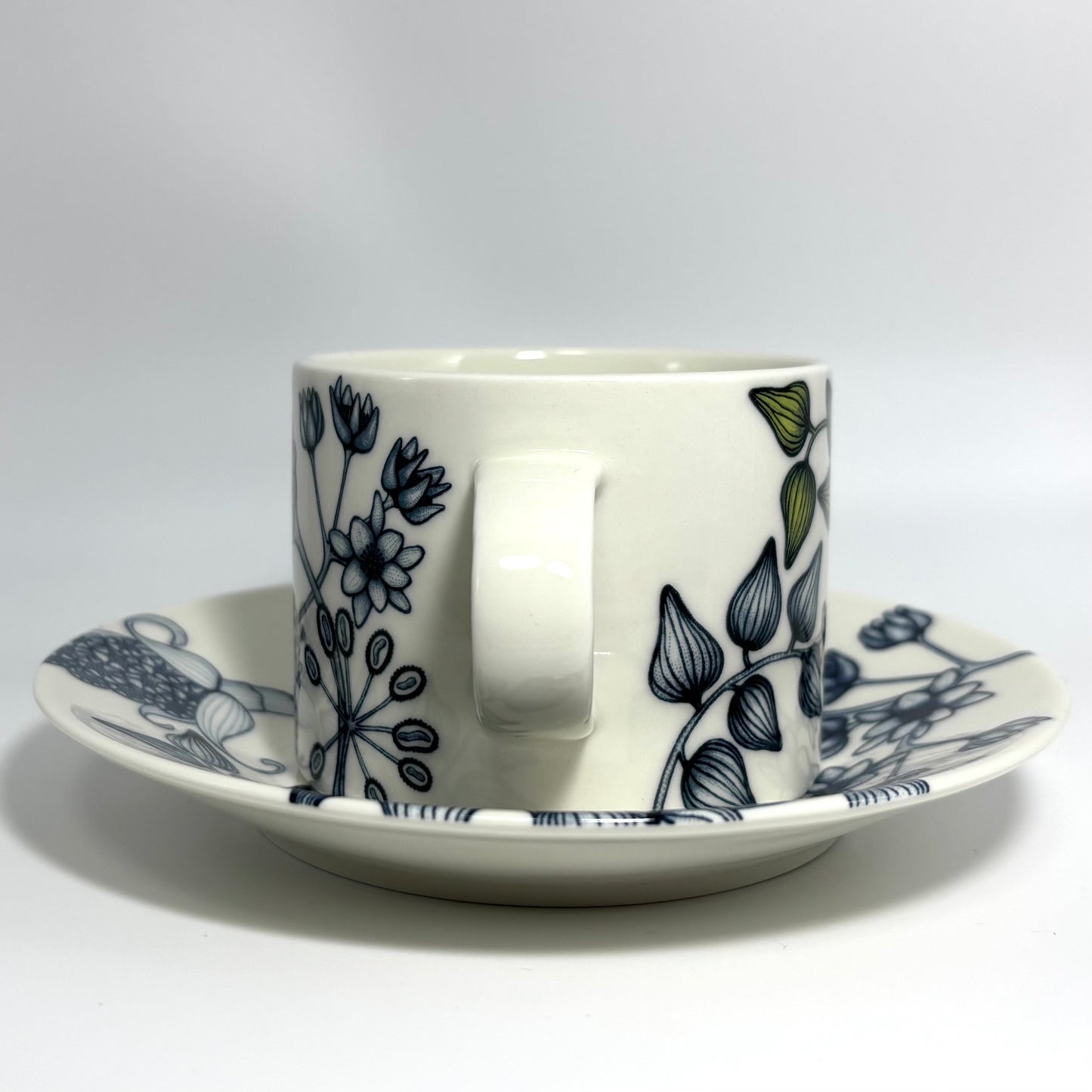 ARABIA Runo ティーカップ スプリングドロップ（アラビア/ルノ） 送料