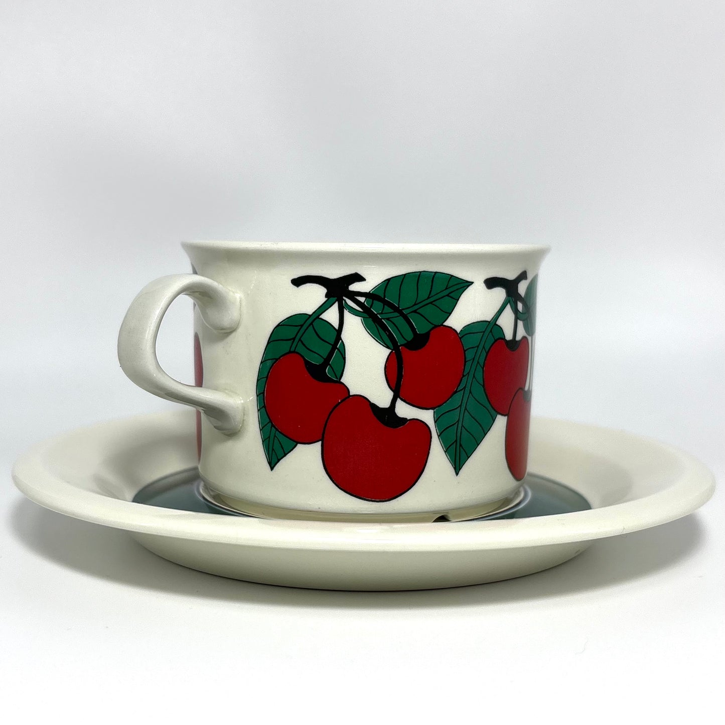 ARABIA Kirsikka ティーカップ＆ソーサー C&S （アラビア/キルシッカ） ③