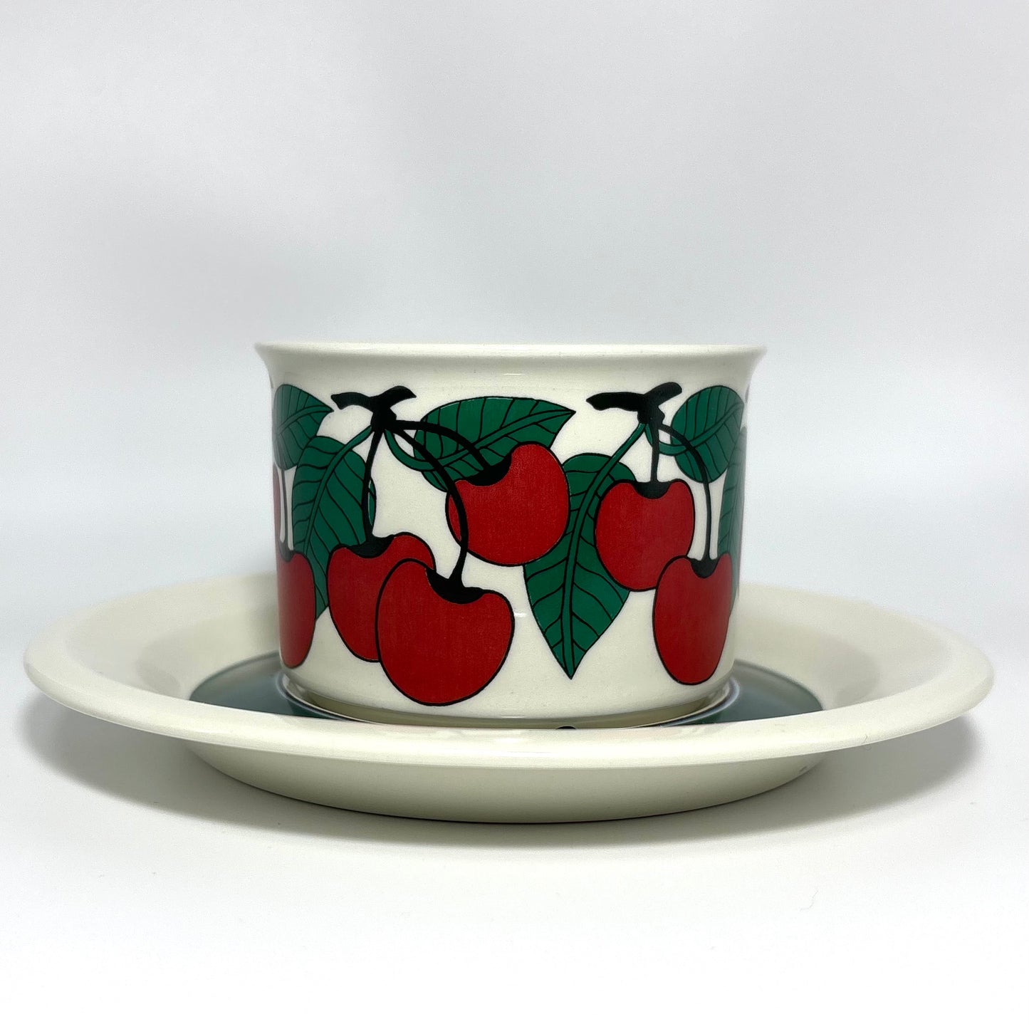 ARABIA Kirsikka ティーカップ＆ソーサー C&S （アラビア/キルシッカ） ③