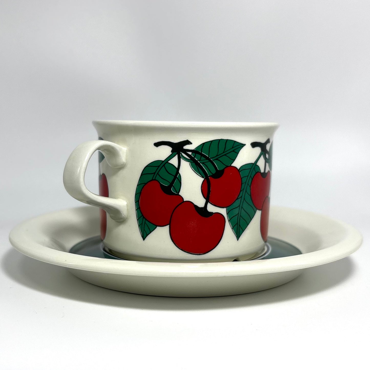 ARABIA Kirsikka ティーカップ＆ソーサー C&S （アラビア/キルシッカ） ⑤