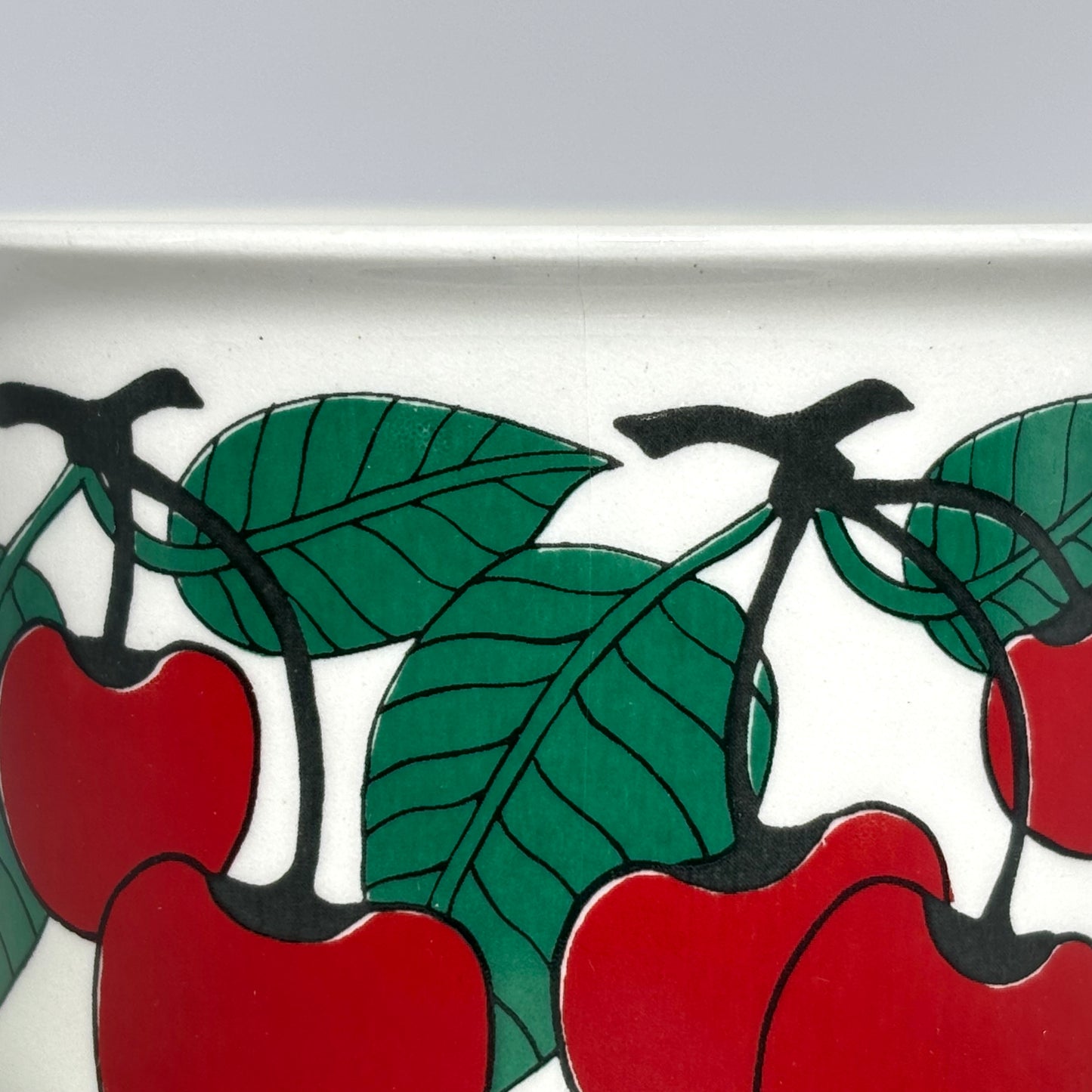 ARABIA Kirsikka ティーカップ＆ソーサー C&S （アラビア/キルシッカ） ②